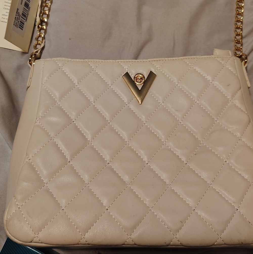 New With Tags Elegant Valentino Orlandi Cream Quilted Handbag